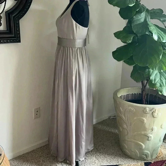 Vera Wang WHITE by Vera Wang Halter Bridesmaids, Cocktail, Long Dress Size 4 - Picture 9 of 16